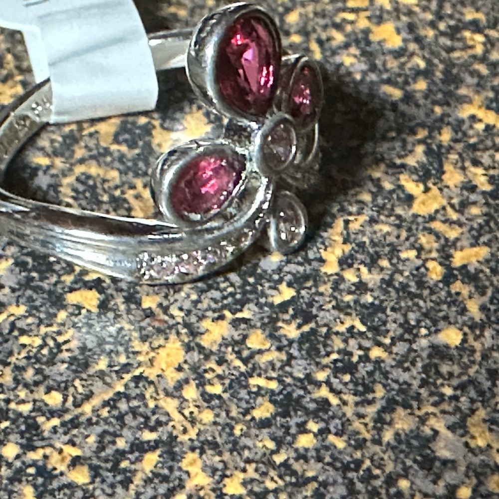Ruby - Picture 3 of 6